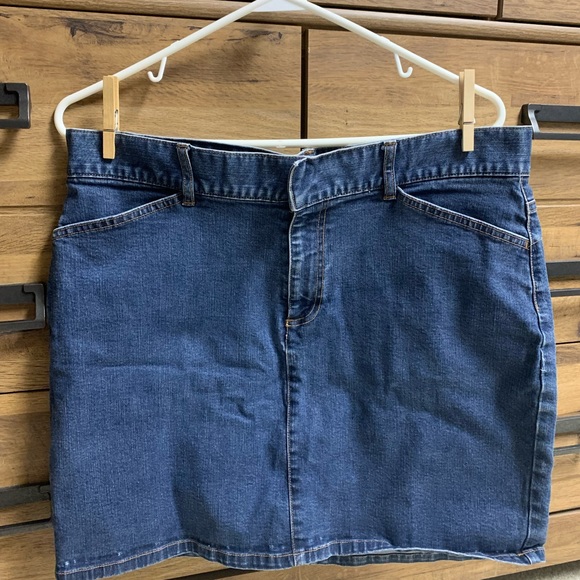GAP Dresses & Skirts - Denim GAP skirt